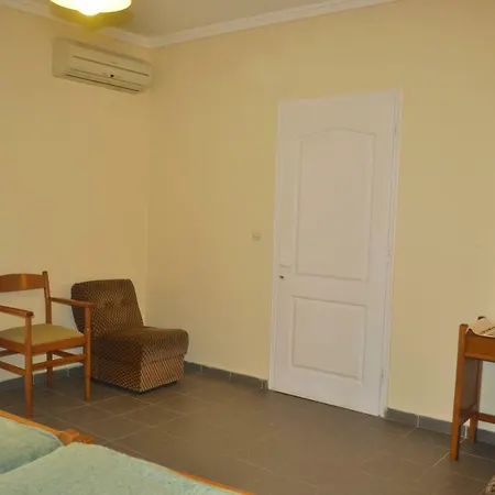 Yannis On The Of Agios Gordios In Corfu Lejlighed